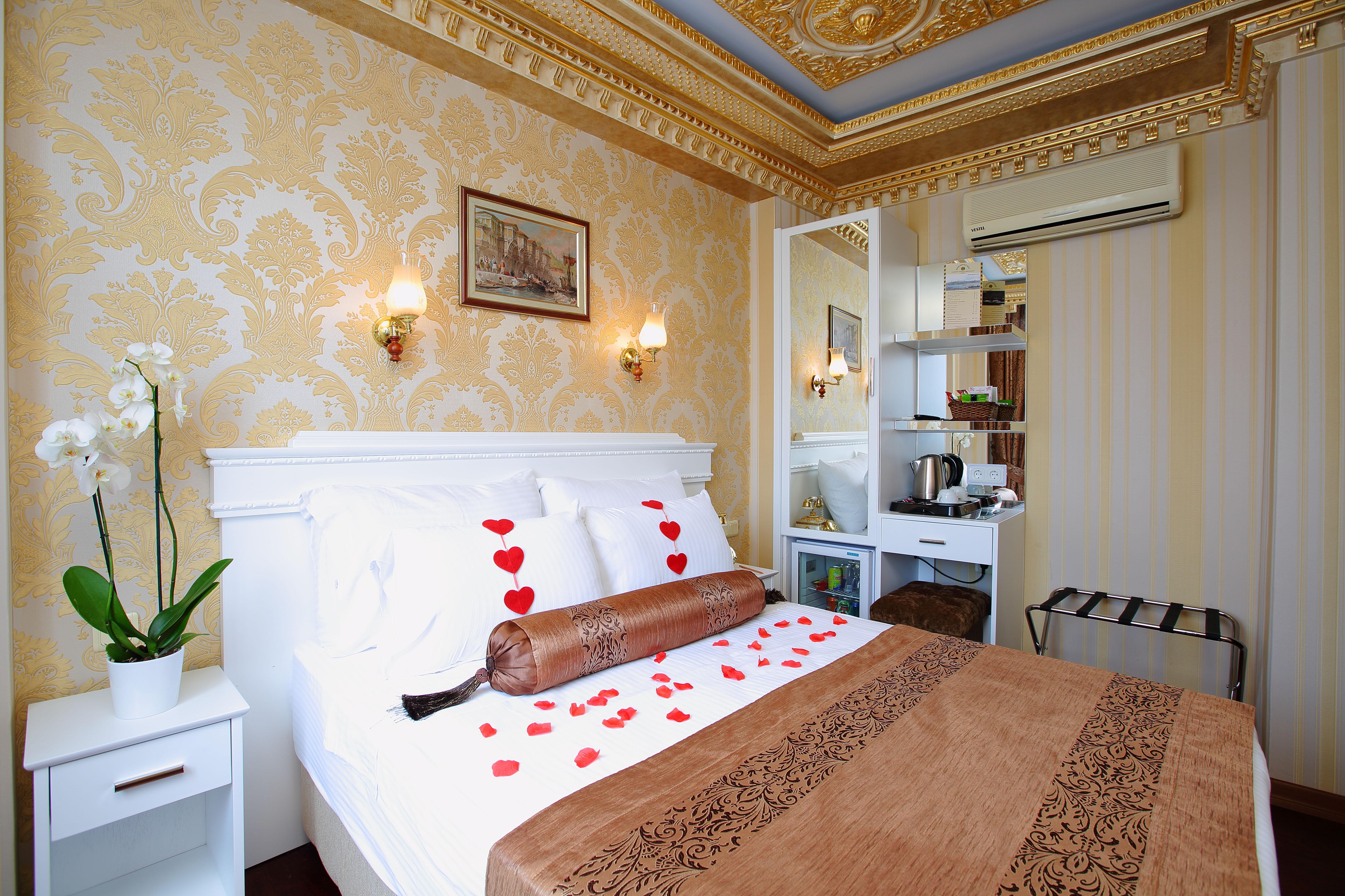 Golden Horn Hotel — Photos 1